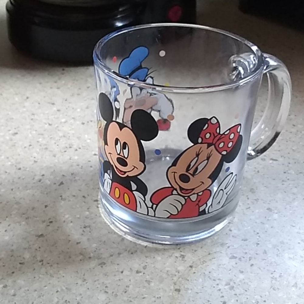 Cartoon coffee cup